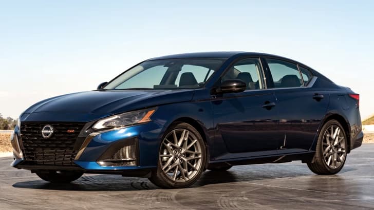 Nissan Altima 2.0 VC-Turbo (2024)